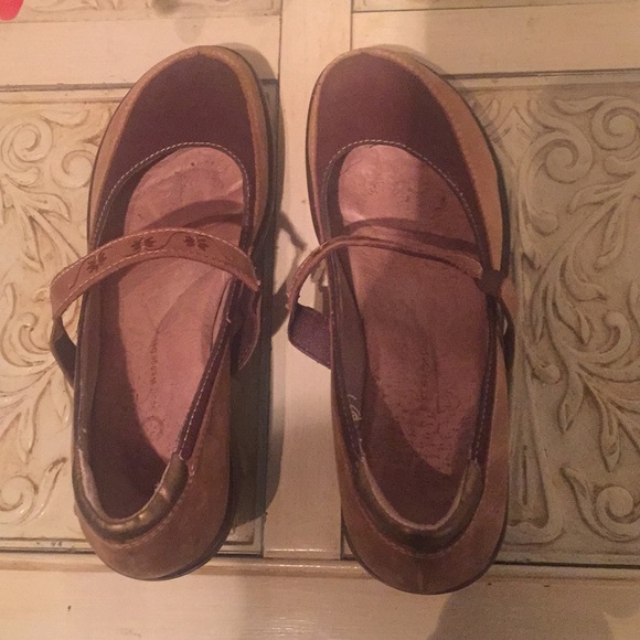 Jambu Sport Wedge Tan and Brown Leather Shoe - Picture 5 of 8